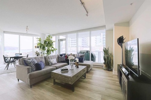 705-433 11 Avenue Se, Calgary, AB - Indoor Photo Showing Living Room