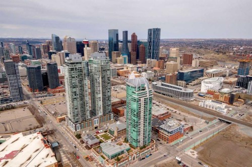 705-433 11 Avenue Se, Calgary, AB - Outdoor With View