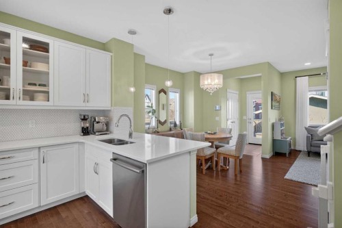 228 Mahogany Grove Se, Calgary, AB - Indoor Photo Showing Kitchen With Double Sink With Upgraded Kitchen