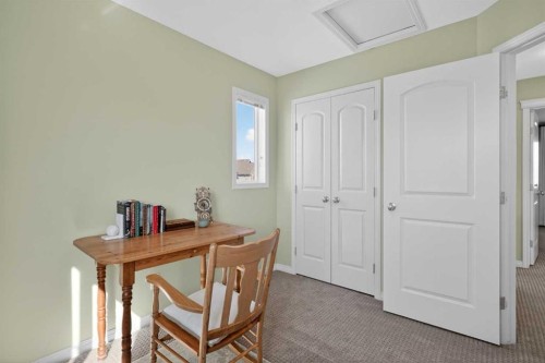 228 Mahogany Grove Se, Calgary, AB - Indoor Photo Showing Other Room