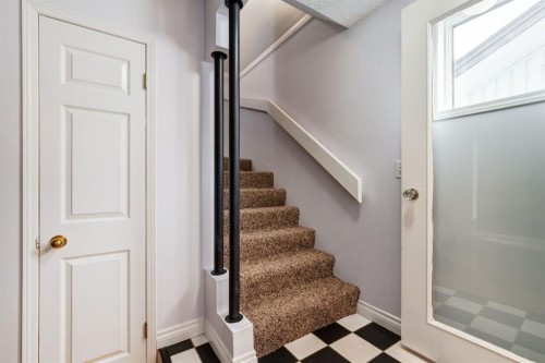 1749 7 Avenue Nw, Calgary, AB - Indoor Photo Showing Other Room