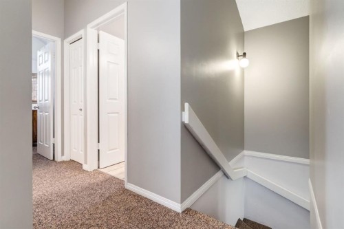 1749 7 Avenue Nw, Calgary, AB - Indoor Photo Showing Other Room