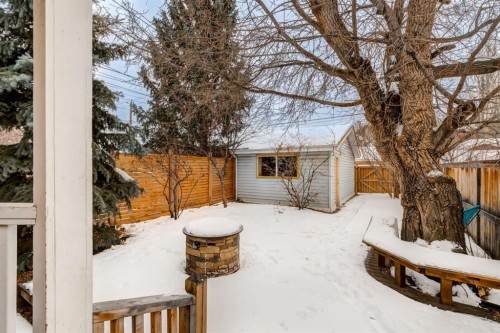 1749 7 Avenue Nw, Calgary, AB - Outdoor