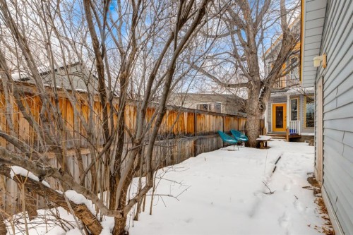 1749 7 Avenue Nw, Calgary, AB - Outdoor