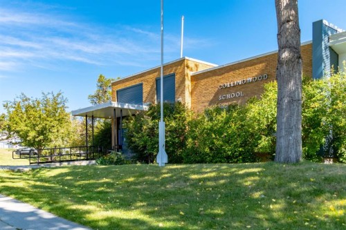 1749 7 Avenue Nw, Calgary, AB - Outdoor