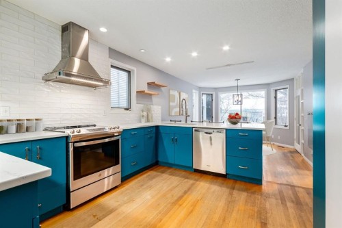 1749 7 Avenue Nw, Calgary, AB - Indoor Photo Showing Kitchen With Upgraded Kitchen
