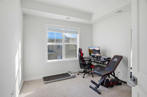 164 Evanscrest Gardens Nw, Calgary, AB - Indoor Photo Showing Office