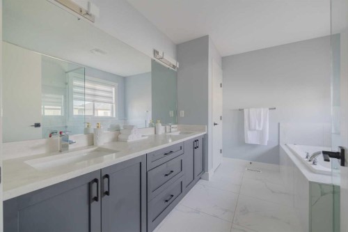 62 Legacy Glen Terrace Se, Calgary, AB - Indoor Photo Showing Bathroom