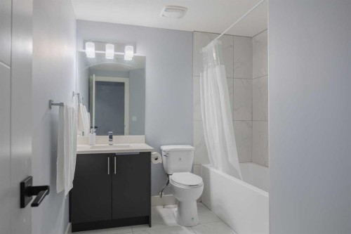 62 Legacy Glen Terrace Se, Calgary, AB - Indoor Photo Showing Bathroom