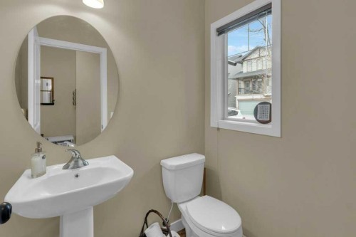 609-413 River Avenue, Cochrane, AB - Indoor Photo Showing Bathroom
