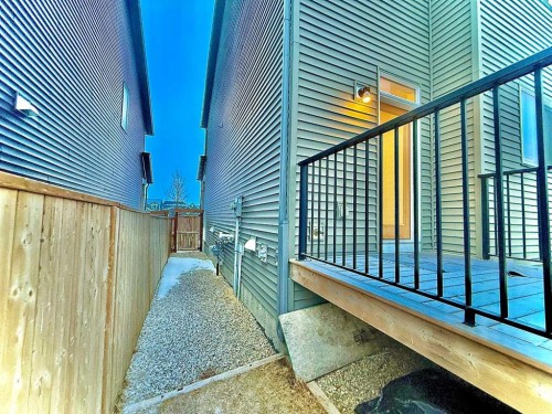189 Carringvue Way Nw, Calgary, AB - Outdoor