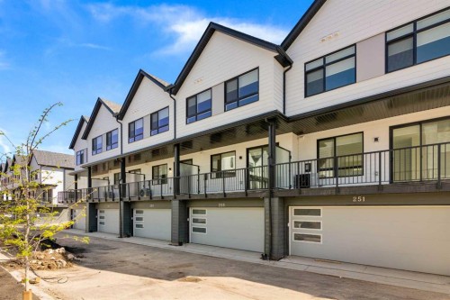 293 Dieppe Drive Sw, Calgary, AB - Outdoor With Balcony