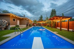 15 Wilshire Place SW Calgary, AB T3C 3B9