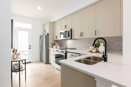 78 Heirloom Passage SE Calgary, AB T3S 0K1