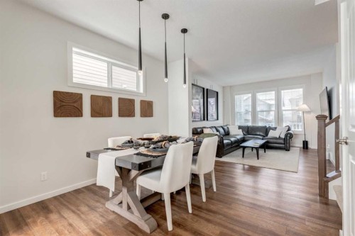 128 Heritage Heights, Cochrane, AB - Indoor Photo Showing Dining Room