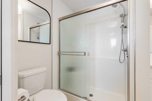 128 Heritage Heights, Cochrane, AB - Indoor Photo Showing Bathroom