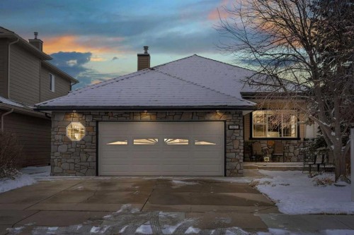 1907 Woodside Boulevard NW Airdrie, AB T4B 2M4