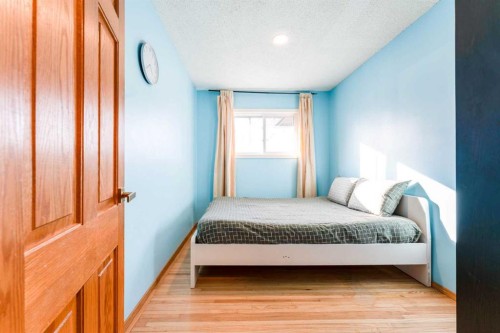 2018 Cottonwood Crescent Se, Calgary, AB - Indoor Photo Showing Bedroom