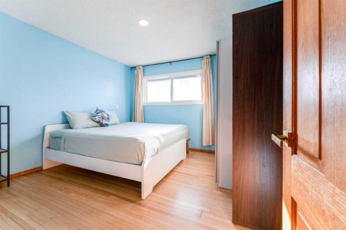 2018 Cottonwood Crescent Se, Calgary, AB - Indoor Photo Showing Bedroom