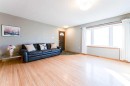 2018 Cottonwood Crescent Se, Calgary, AB  - Indoor Photo Showing Living Room 