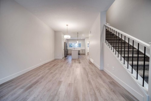 81 Royal Elm Green Nw, Calgary, AB - Indoor Photo Showing Other Room
