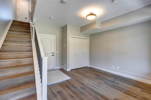 81 Royal Elm Green Nw, Calgary, AB - Indoor Photo Showing Other Room