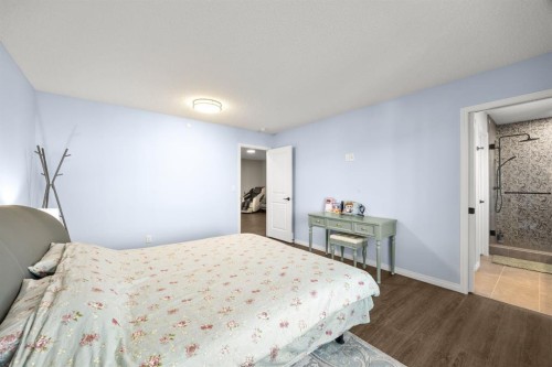 17 Calhoun Crescent Ne, Calgary, AB - Indoor Photo Showing Bedroom