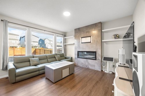 17 Calhoun Crescent Ne, Calgary, AB - Indoor Photo Showing Living Room With Fireplace