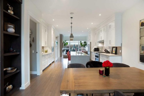 1911 31 Avenue Sw, Calgary, AB - Indoor Photo Showing Other Room