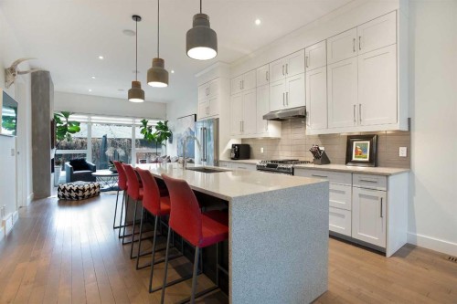 1911 31 Avenue Sw, Calgary, AB - Indoor Photo Showing Kitchen With Upgraded Kitchen