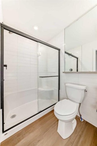 86 Heirloom Passage Se, Calgary, AB - Indoor Photo Showing Bathroom