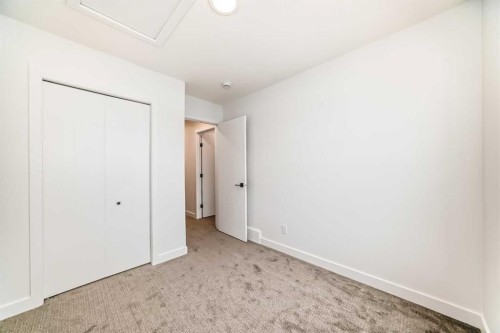 86 Heirloom Passage Se, Calgary, AB - Indoor Photo Showing Other Room