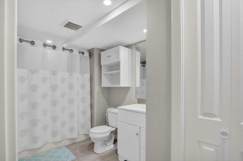 229 Nolanhurst Way Nw, Calgary, AB - Indoor Photo Showing Bathroom