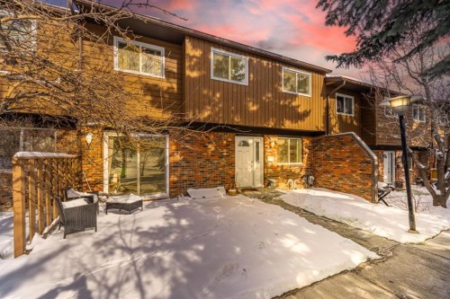 60-287 Southampton Drive SW Calgary, AB T2W 2N5