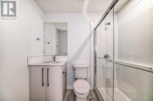 2409-395 Skyview Parkway Ne, Calgary, AB - Indoor Photo Showing Bathroom