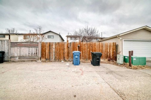 5 Templeby Way Ne, Calgary, AB - Outdoor