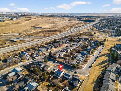 128 Bernard Close Nw, Calgary, AB - Outdoor With View