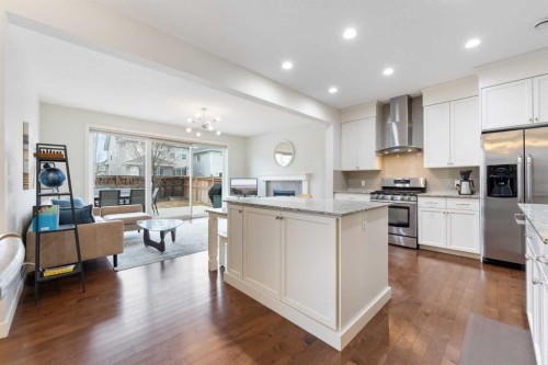 150 Auburn Springs Boulevard Se, Calgary, AB - Indoor Photo Showing Kitchen
