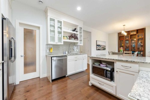 150 Auburn Springs Boulevard Se, Calgary, AB - Indoor Photo Showing Kitchen