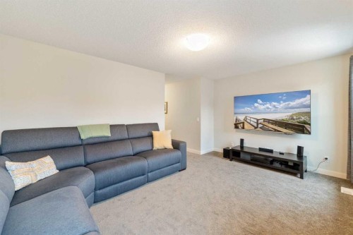 150 Auburn Springs Boulevard Se, Calgary, AB - Indoor Photo Showing Living Room