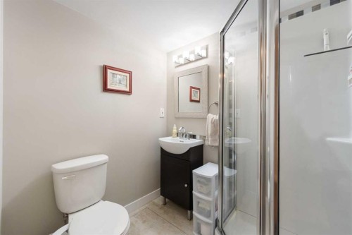 150 Auburn Springs Boulevard Se, Calgary, AB - Indoor Photo Showing Bathroom