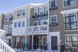 10 Sherwood Row NW Calgary, AB T3R 0X1