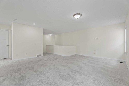386 Mahogany Terrace Se, Calgary, AB - Indoor Photo Showing Other Room