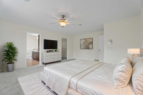 386 Mahogany Terrace Se, Calgary, AB - Indoor Photo Showing Bedroom