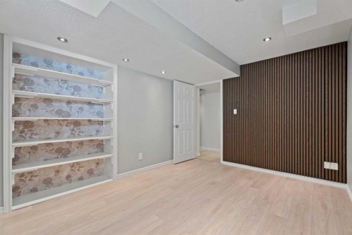 386 Mahogany Terrace Se, Calgary, AB - Indoor Photo Showing Other Room
