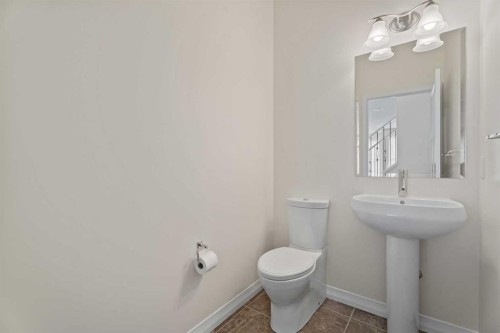 386 Mahogany Terrace Se, Calgary, AB - Indoor Photo Showing Bathroom