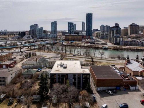 202-414 Meredith Road Ne, Calgary, AB - Outdoor With View