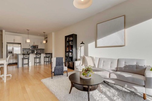 202-414 Meredith Road Ne, Calgary, AB - Indoor Photo Showing Living Room