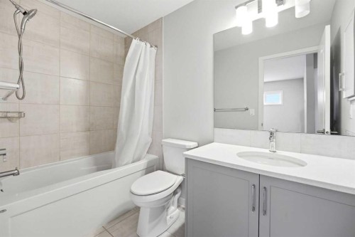 34 Aquila Way Nw, Calgary, AB - Indoor Photo Showing Bathroom
