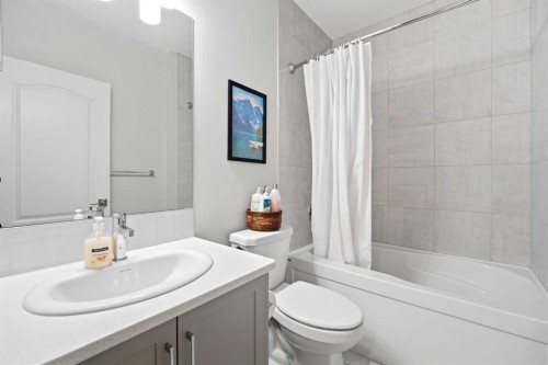 34 Aquila Way Nw, Calgary, AB - Indoor Photo Showing Bathroom